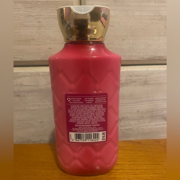 Bath & Body Works Bourbon Strawberry & Vanilla Lotion - Picture 3 of 3